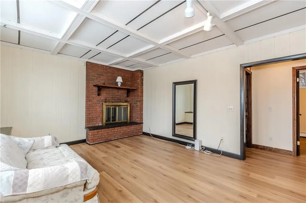 10 Mott Street Johnston RI 02919