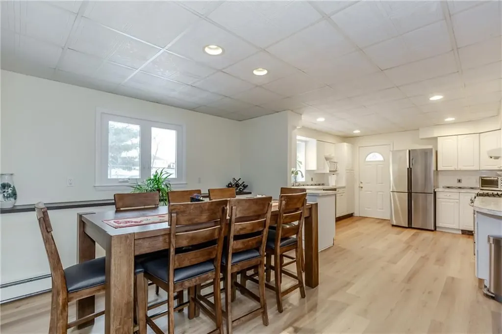 10 Mott Street Johnston RI 02919