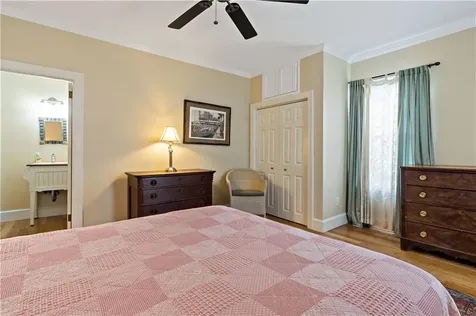 6 Gladding Court Newport RI 02840