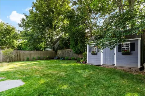 6 Gladding Court Newport RI 02840