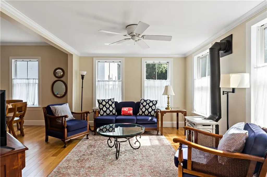 6 Gladding Court Newport RI 02840