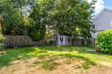 6 Gladding Court Newport RI 02840