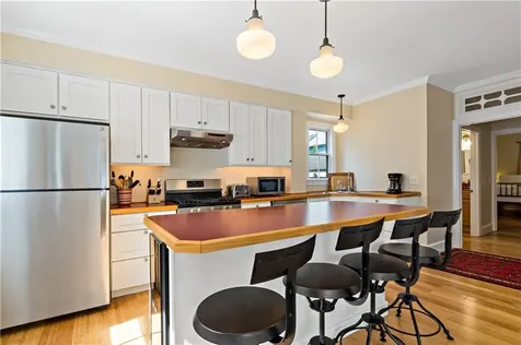 6 Gladding Court Newport RI 02840
