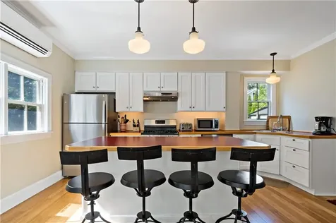 6 Gladding Court Newport RI 02840