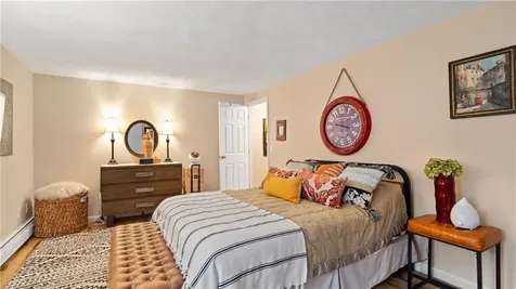 37 Eagle Run Warwick RI 02818