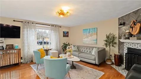 37 Eagle Run Warwick RI 02818