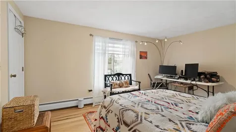 37 Eagle Run Warwick RI 02818