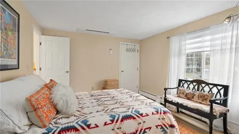 37 Eagle Run Warwick RI 02818