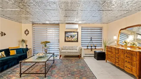 37 Eagle Run Warwick RI 02818