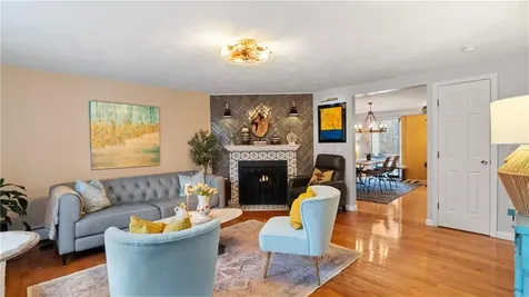 37 Eagle Run Warwick RI 02818