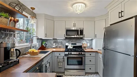 37 Eagle Run Warwick RI 02818