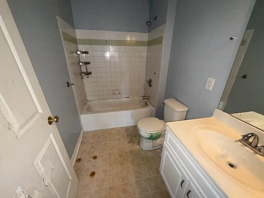 96 Mill Street Woonsocket RI 02895