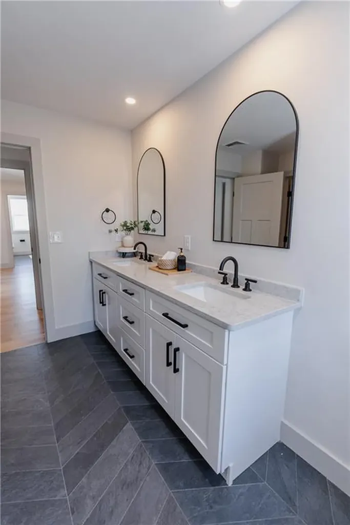 299 Jastram Street Providence RI 02908