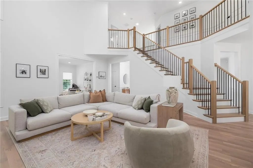 73 Lantern Hill Drive Cranston RI 02921