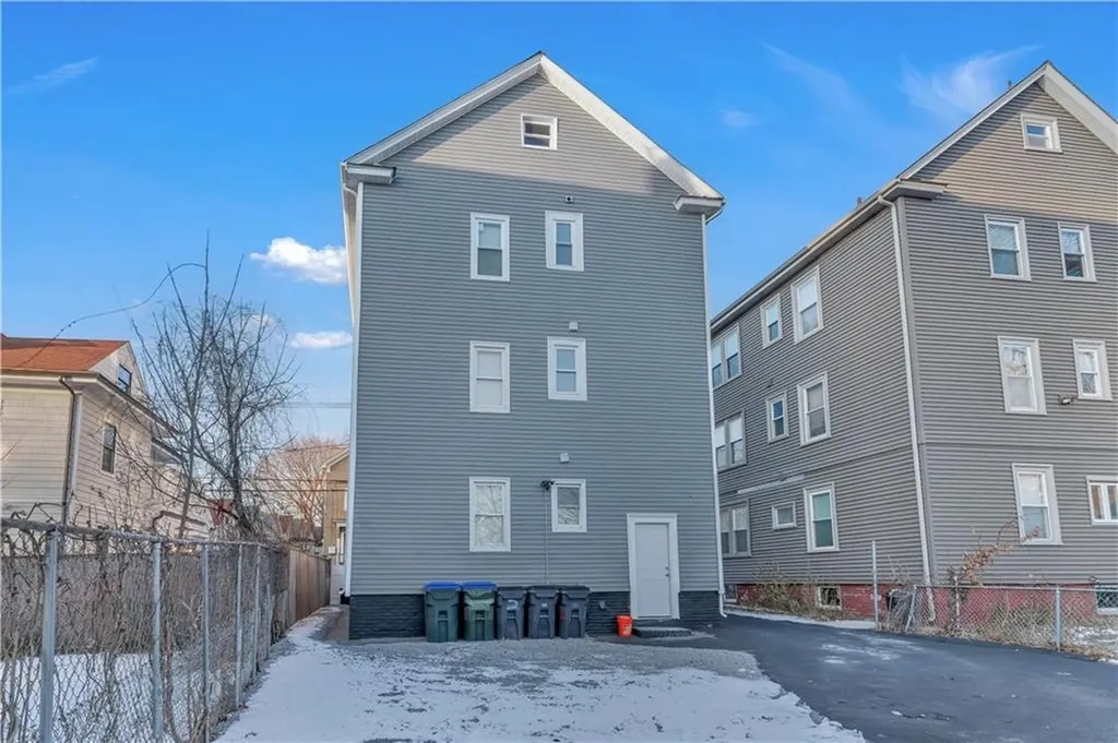 382 Orms Street Providence RI 02908