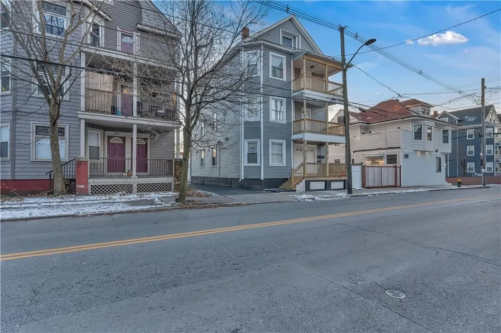 382 Orms Street Providence RI 02908