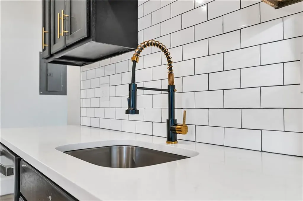 382 Orms Street Providence RI 02908