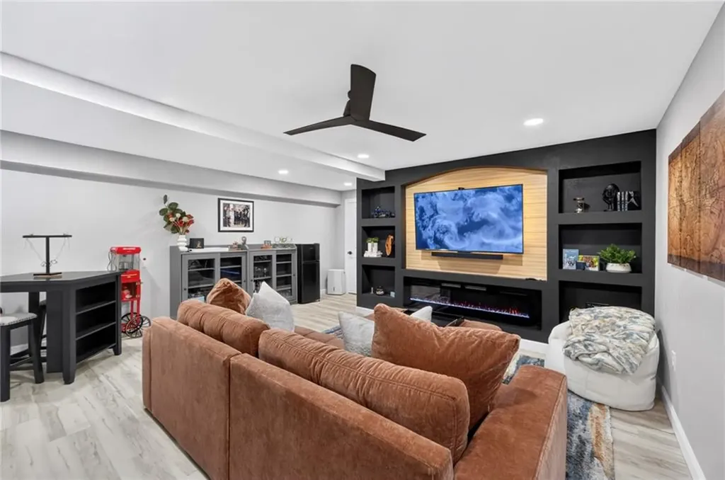 91 Joe Fromms Way West Warwick RI 02893