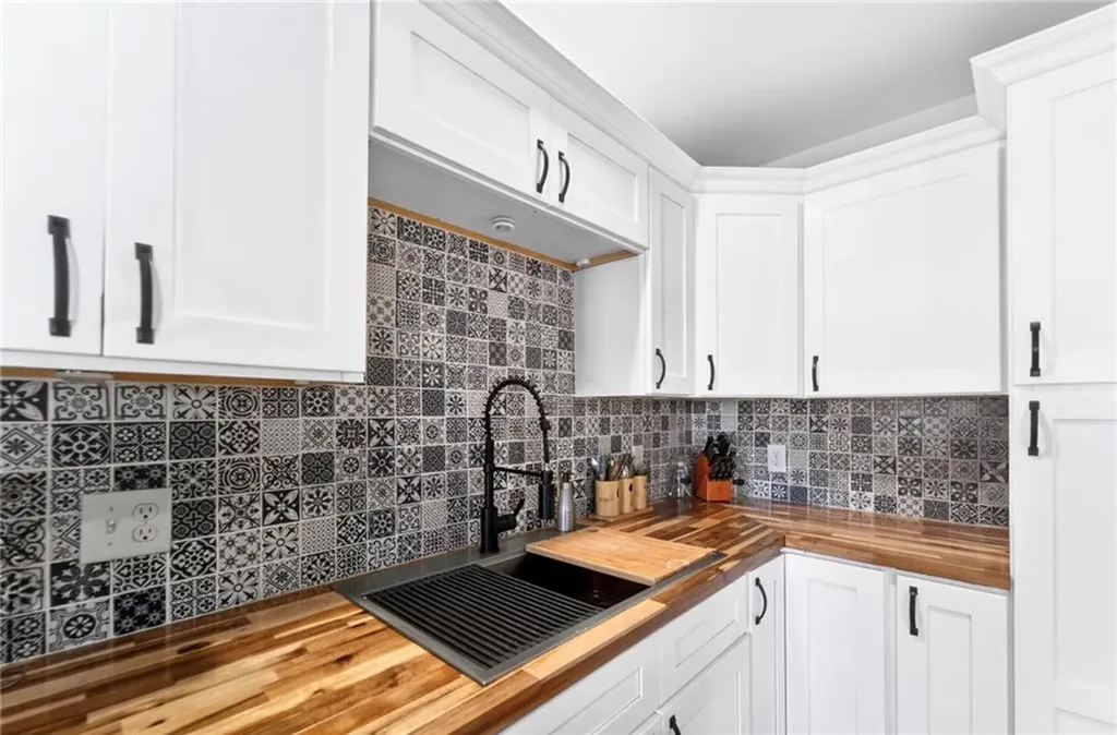 91 Joe Fromms Way West Warwick RI 02893