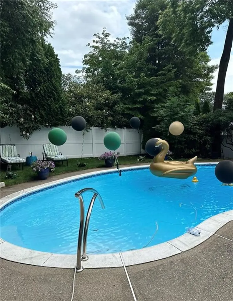 210 Summit Drive Cranston RI 02920