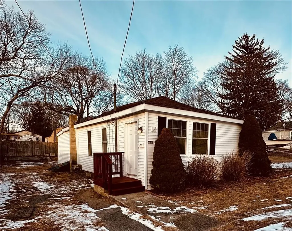 139 Ottawa Avenue Warwick RI 02889