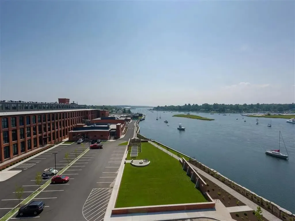 91 Main Street Warren RI 02885