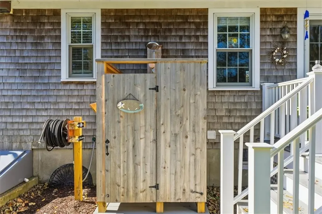 128 Maple Avenue Little Compton RI 02837