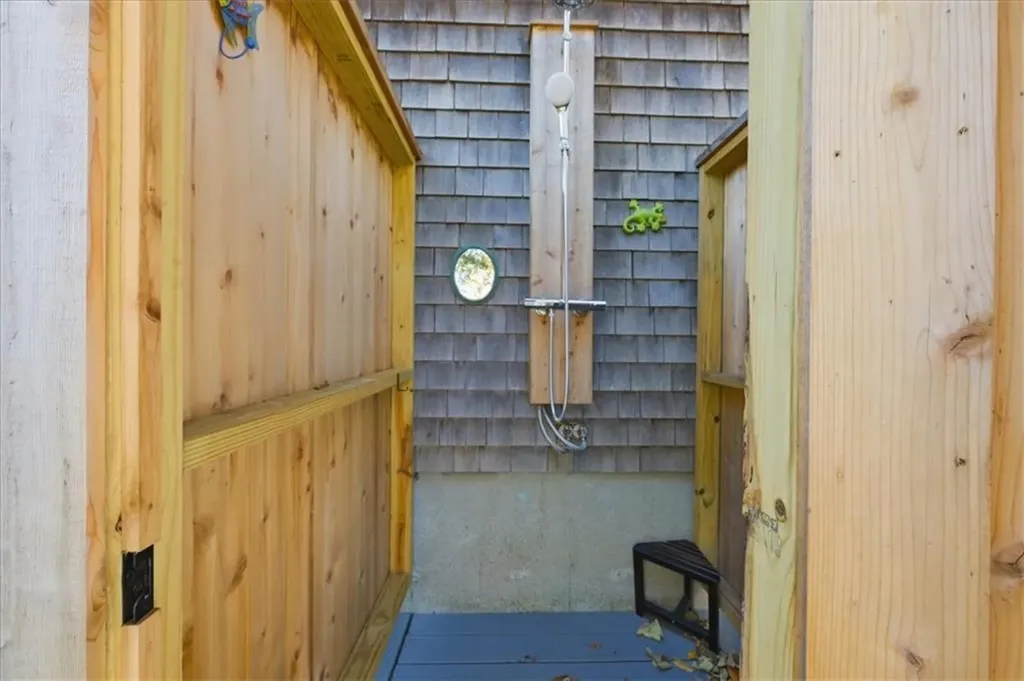 128 Maple Avenue Little Compton RI 02837