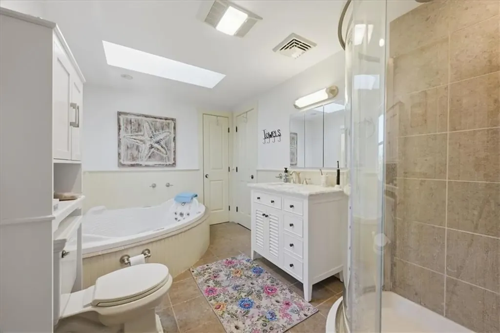 128 Maple Avenue Little Compton RI 02837