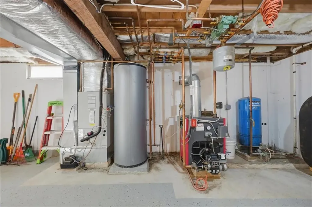 128 Maple Avenue Little Compton RI 02837