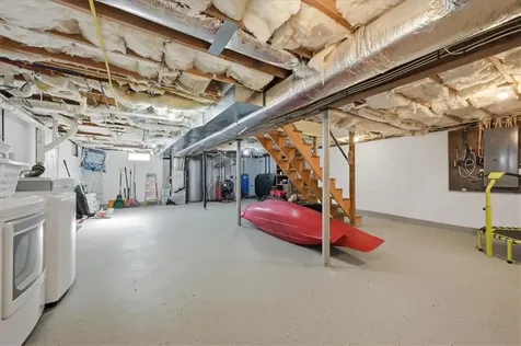 128 Maple Avenue Little Compton RI 02837