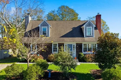 128 Maple Avenue Little Compton RI 02837