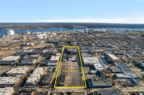 735 Allens Avenue Providence RI 02905