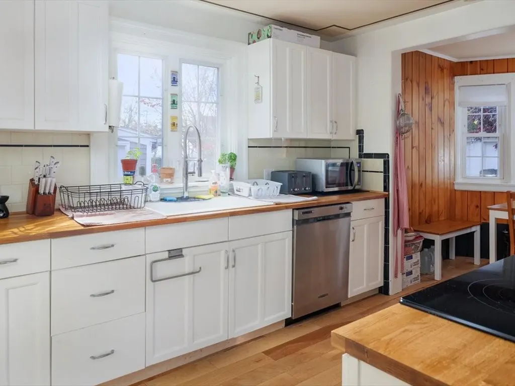 642 Pleasant Valley Parkway Providence RI 02908