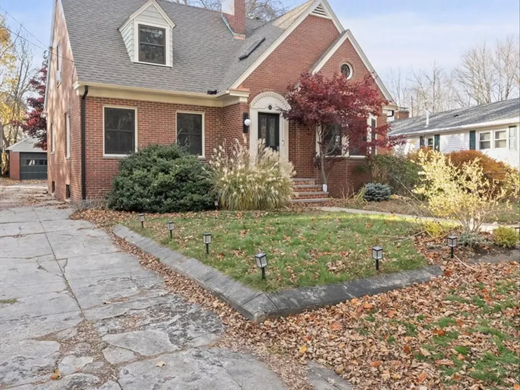 642 Pleasant Valley Parkway Providence RI 02908