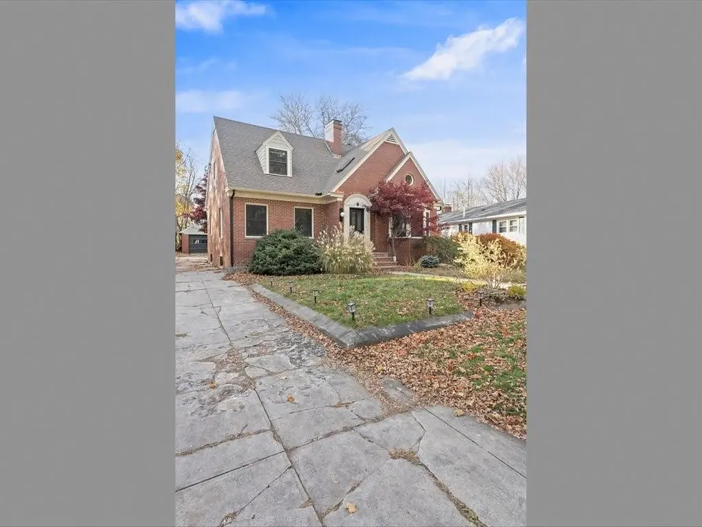 642 Pleasant Valley Parkway Providence RI 02908