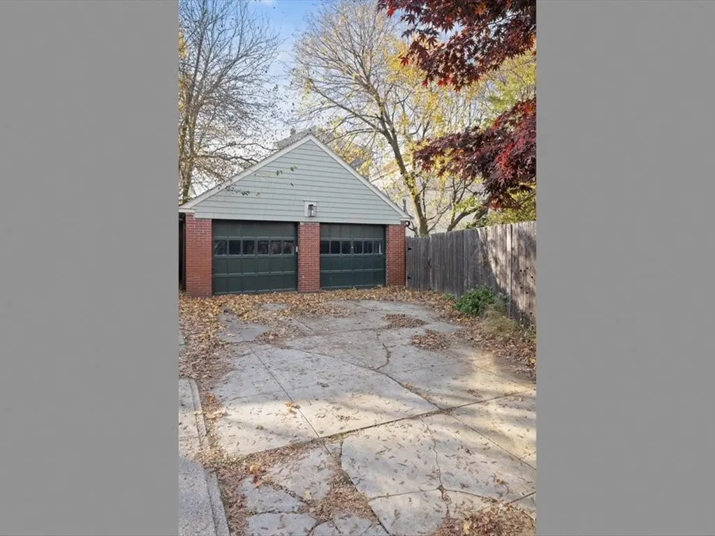 642 Pleasant Valley Parkway Providence RI 02908