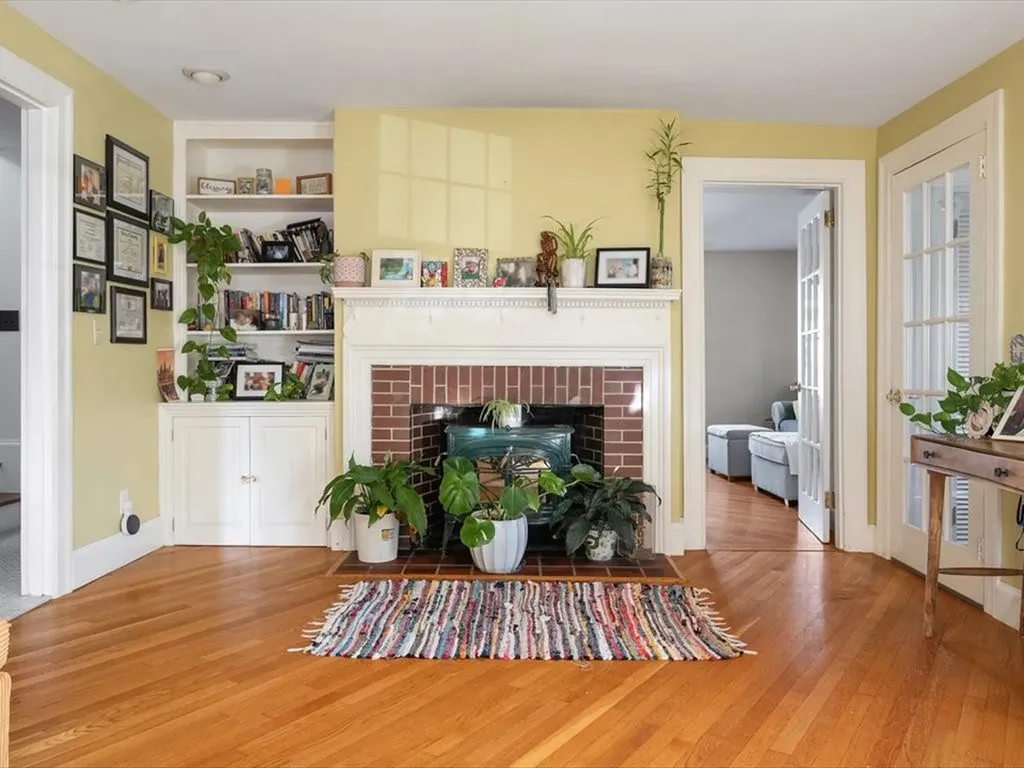 642 Pleasant Valley Parkway Providence RI 02908