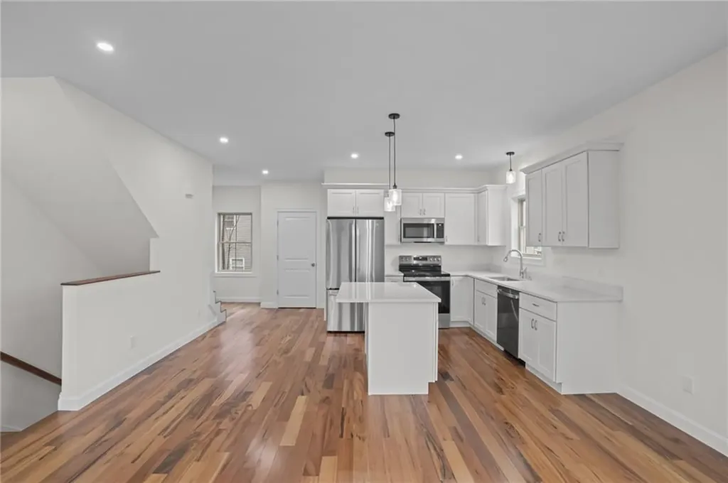 11 Stone Street Providence RI 02904