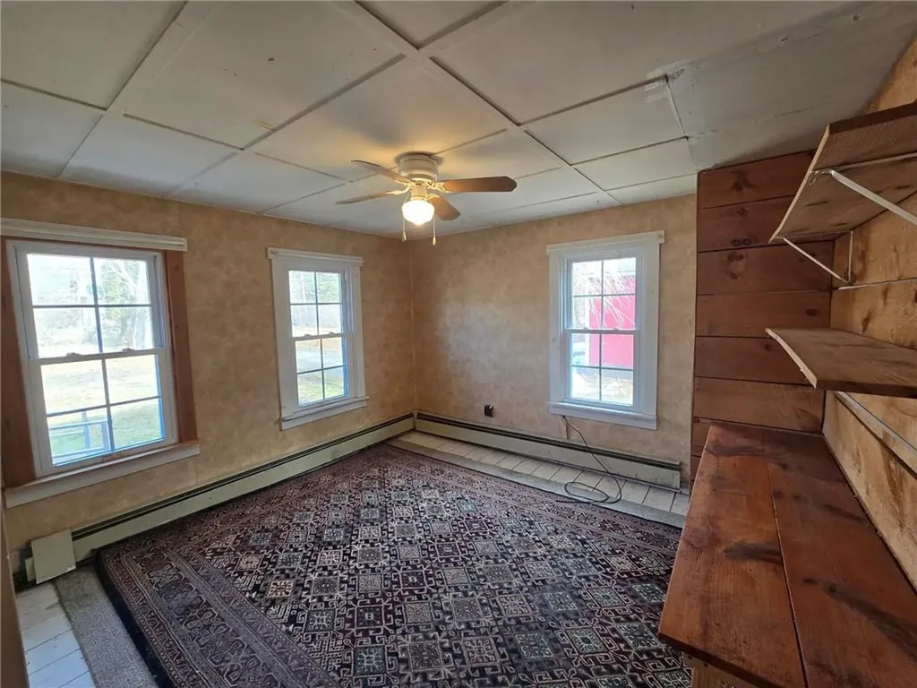 22 Oak Street Hopkinton RI 02804