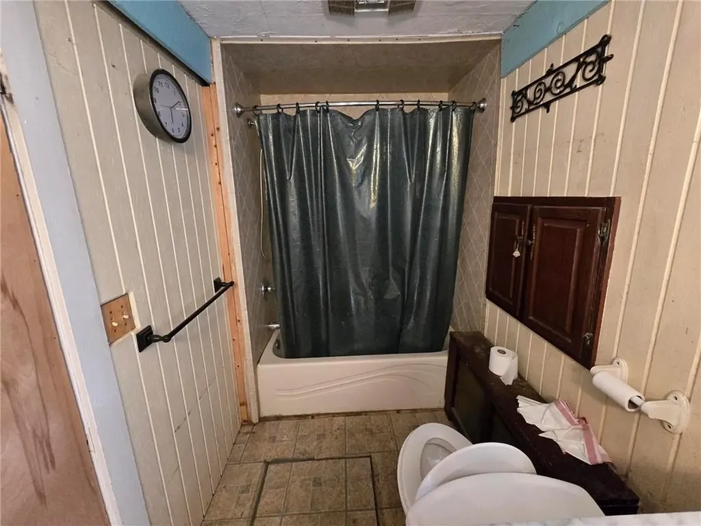 22 Oak Street Hopkinton RI 02804