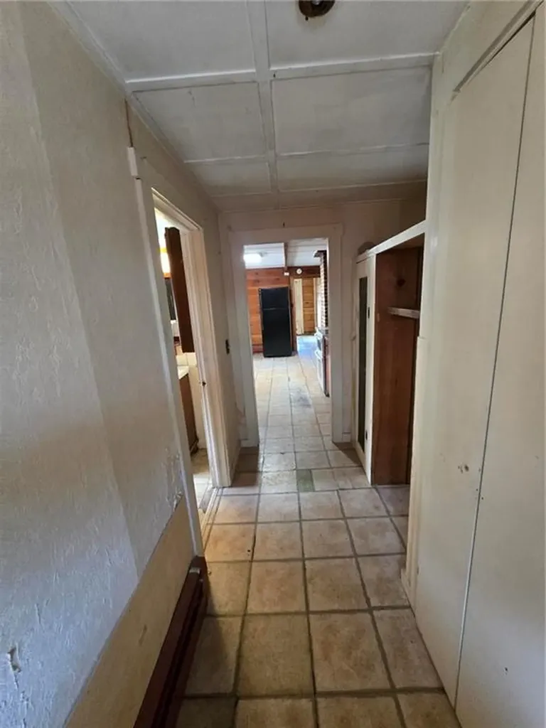 22 Oak Street Hopkinton RI 02804