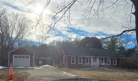 22 Oak Street Hopkinton RI 02804