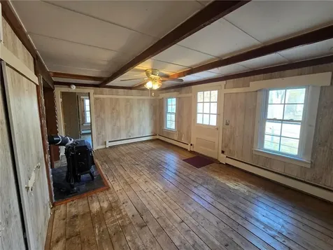 22 Oak Street Hopkinton RI 02804