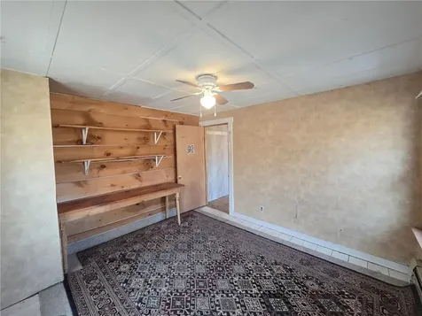 22 Oak Street Hopkinton RI 02804