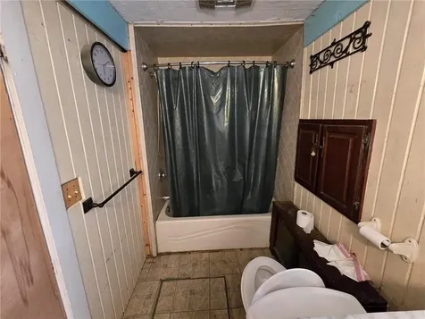 22 Oak Street Hopkinton RI 02804