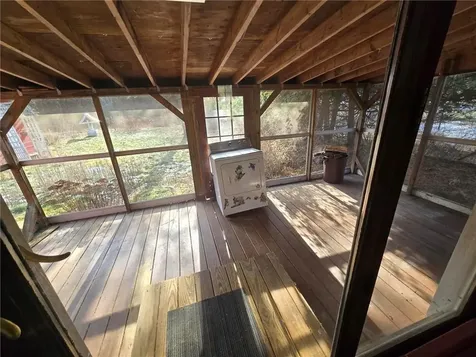 22 Oak Street Hopkinton RI 02804