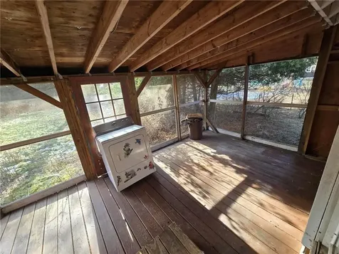 22 Oak Street Hopkinton RI 02804