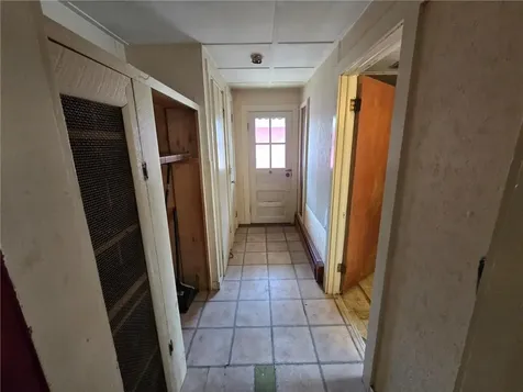 22 Oak Street Hopkinton RI 02804