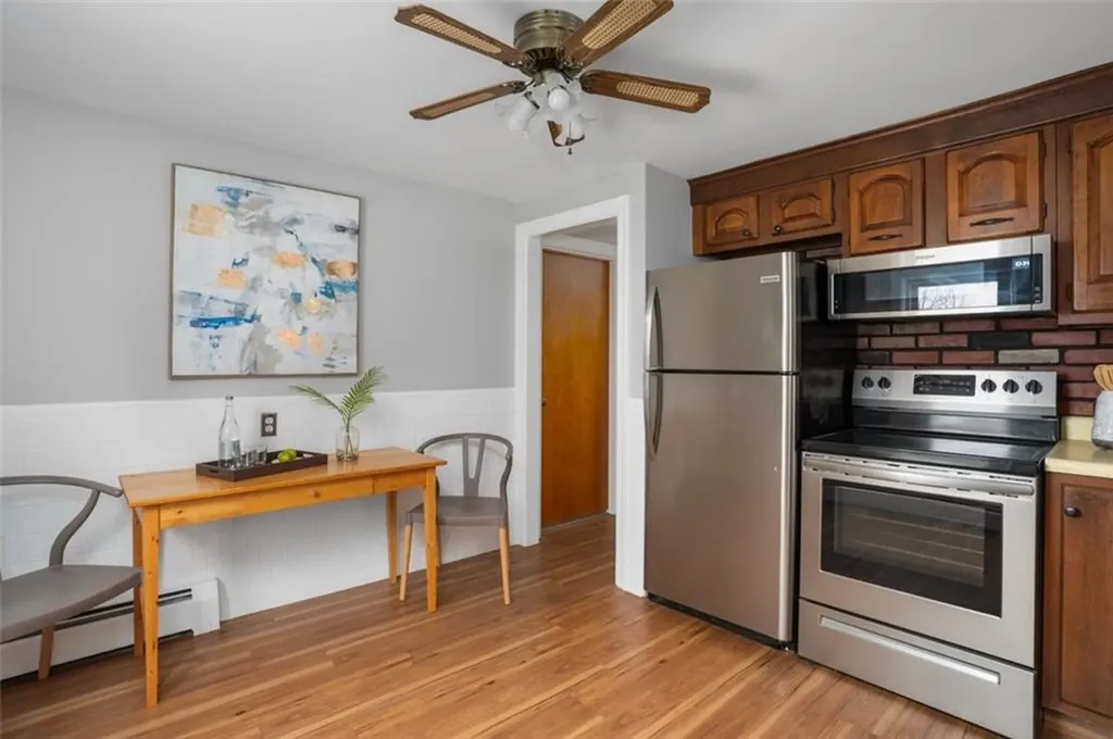 77 Buttonwoods Avenue Warwick RI 02886